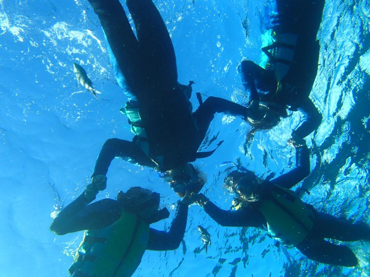 Готель Sea Blue Онна Екстер'єр фото